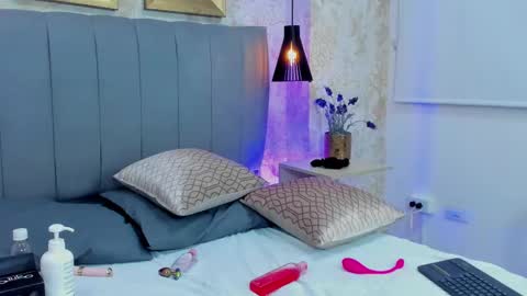 Snapshot of tifany_boobsgb chatting on 03/11/25, 11:48 Dana Montoya online show from 03/11/25, 11:48