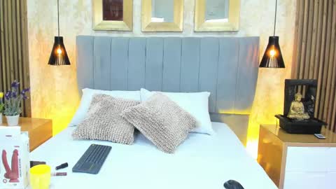 Snapshot of tifany_boobsgb chatting on 09/15/25, 08:09 Dana Montoya online show from 09/15/25, 08:09