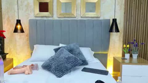 Snapshot of tifany_boobsgb chatting on 11/20/25, 08:30 Dana Montoya online show from 11/20/25, 08:30