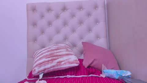 Snapshot of tifany_chill chatting on 12/14/24, 10:07 online show from 12/14/24, 10:07