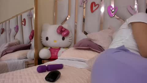    online show from 02/11/25, 06:55