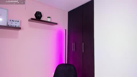 Tifany  online show from 09/24/25, 09:29