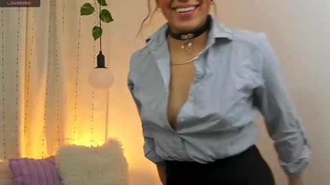 Snapshot of tifanyrose1 chatting on 03/06/25, 02:09 Tiffany online show from 03/06/25, 02:09