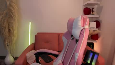 Tiffany online show from 03/02/26, 04:03