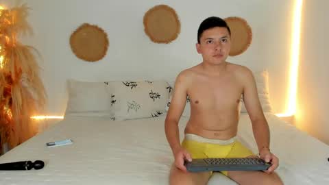 tifanyrossii online show from 05/08/26, 01:22