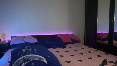 Tiffany online show from 11/11/25, 09:59