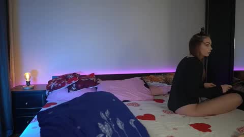 Tiffany online show from 12/01/25, 09:20