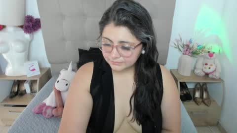 Tiff Luxx online show from 04/01/26, 03:09