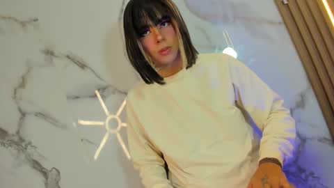 Tiffany online show from 02/16/25, 02:09