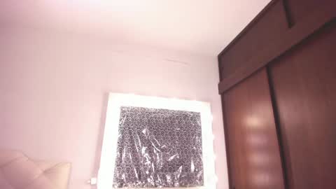 Snapshot of tiffanny_quinn chatting on 02/07/25, 04:27 Tiff online show from 02/07/25, 04:27