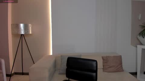 Snapshot of tiffannysins chatting on 11/16/25, 11:32 Tiffanny Sins online show from 11/16/25, 11:32