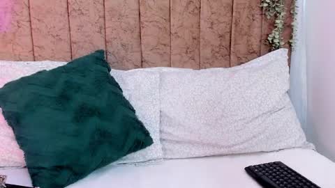 Snapshot of tiffany_beckerr chatting on 10/14/25, 11:44 Tiffany Becker online show from 10/14/25, 11:44