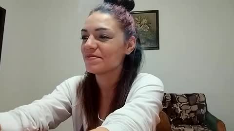 Tiffany online show from 02/12/25, 09:43