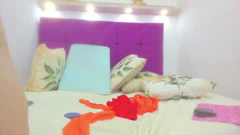 tiffany  online show from 12/18/24, 02:32