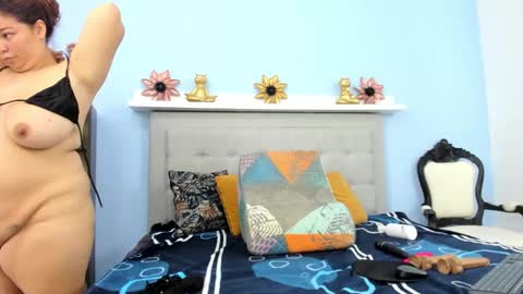 tiffany  online show from 12/02/25, 01:44