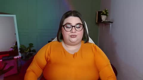 Snapshot of tiffany_laurens chatting on 01/07/25, 08:56 dont forget ask for custom vids online show from 01/07/25, 08:56