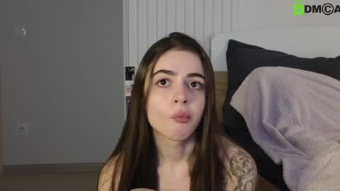 Snapshot of tiffany_loong chatting on 02/11/25, 12:28 tiffany online show from 02/11/25, 12:28