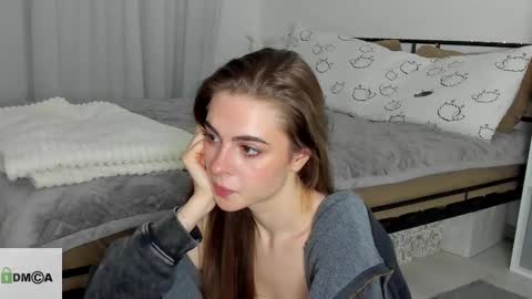 Snapshot of tiffany_loong chatting on 02/21/25, 09:54 tiffany online show from 02/21/25, 09:54