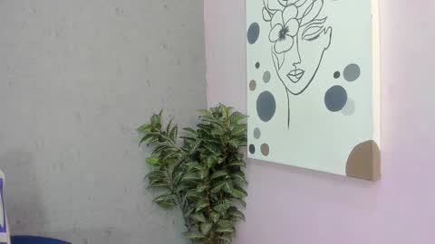 tiffany_mendez online show from 12/14/25, 12:32