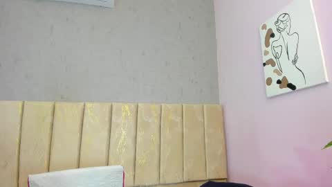 Snapshot of tiffany_mendez chatting on 06/04/26, 12:00 tiffany_mendez online show from 06/04/26, 12:00