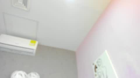 Snapshot of tiffany_mendez chatting on 06/18/26, 11:58 tiffany_mendez online show from 06/18/26, 11:58