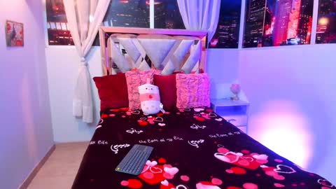 Snapshot of tiffany_sander chatting on 02/04/25, 03:22 tiffany_sander online show from 02/04/25, 03:22