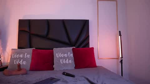 Snapshot of tiffany_sander chatting on 10/24/25, 04:09 tiffany_sander online show from 10/24/25, 04:09