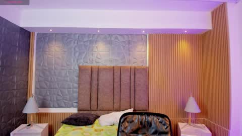 tiffanyhoustton online show from 03/27/26, 11:43