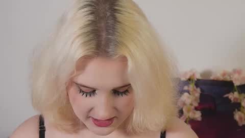 Snapshot of tiffanyjons chatting on 11/16/25, 05:40 tiffanyjons online show from 11/16/25, 05:40