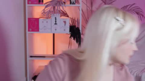 tiffanyjons online show from 03/17/26, 06:11