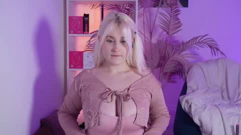 tiffanyjons online show from 03/24/26, 06:02