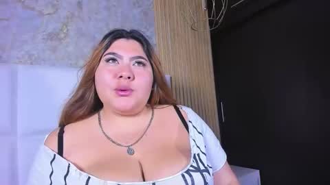 TiffanyMonrow online show from 04/08/26, 01:00