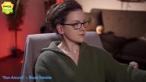 tiffanyriox online show from 11/19/25, 01:27