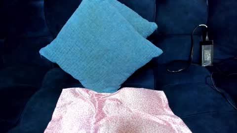 Tiffany online show from 12/03/25, 12:51