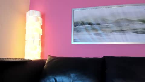 Stefany Suarez online show from 04/11/26, 09:52