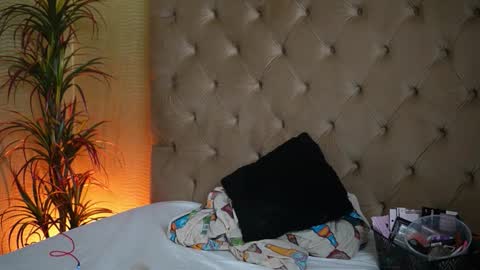  Tiffany  online show from 03/19/26, 09:19