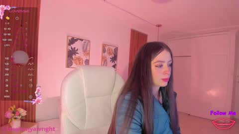 Snapshot of tiffanywright_ chatting on 02/15/25, 12:43 Tiffany online show from 02/15/25, 12:43