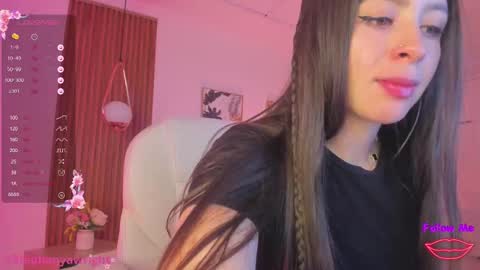 Snapshot of tiffanywright_ chatting on 02/18/25, 06:47 Tiffany online show from 02/18/25, 06:47