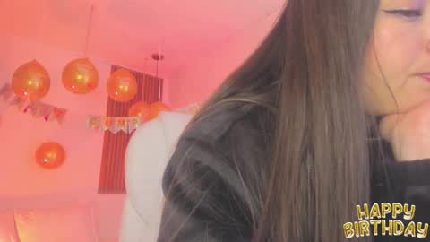 Snapshot of tiffanywright_ chatting on 10/18/25, 12:06 Tiffany online show from 10/18/25, 12:06