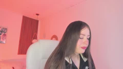 Snapshot of tiffanywright_ chatting on 11/21/25, 11:31 Tiffany online show from 11/21/25, 11:31