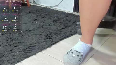 tiffanyy_deluxe online show from 09/28/25, 08:47