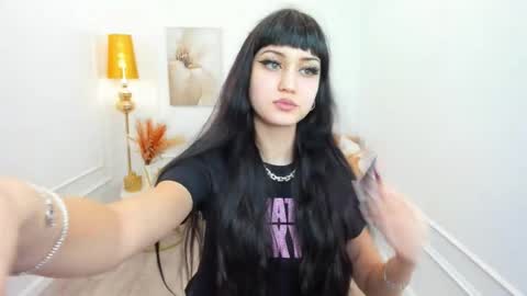 tiffanyyoun online show from 03/28/26, 12:16