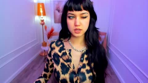 tiffanyyoun online show from 04/07/26, 12:16