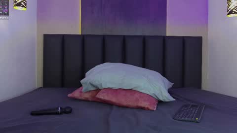 Snapshot of tiffvalentinee_ chatting on 02/12/25, 10:59 Tiffany online show from 02/12/25, 10:59