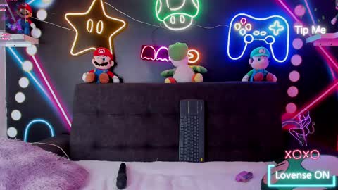 Snapshot of tiffvalentinee_ chatting on 03/02/25, 01:36 Tiffany online show from 03/02/25, 01:36