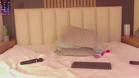 Snapshot of tiffvalentinee_ chatting on 03/03/25, 11:35 Tiffany online show from 03/03/25, 11:35