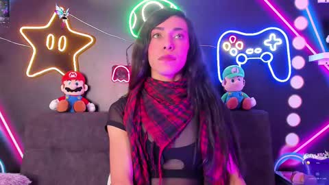 Snapshot of tiffvalentinee_ chatting on 03/10/25, 08:01 Tiffany online show from 03/10/25, 08:01