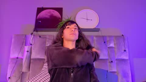 Snapshot of tiffvalentinee_ chatting on 10/26/25, 12:22 Tiffany online show from 10/26/25, 12:22