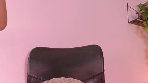 Snapshot of tiffvalentinee_ chatting on 11/03/25, 07:37 Tiffany online show from 11/03/25, 07:37