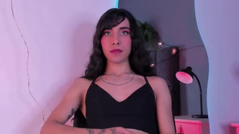 Snapshot of tiffvalentinee_ chatting on 11/07/25, 08:09 Tiffany online show from 11/07/25, 08:09